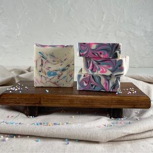 “Cosmo”Confetti Swirl Artisan Soap Bar | Nourishing Shea & Cocoa Blend